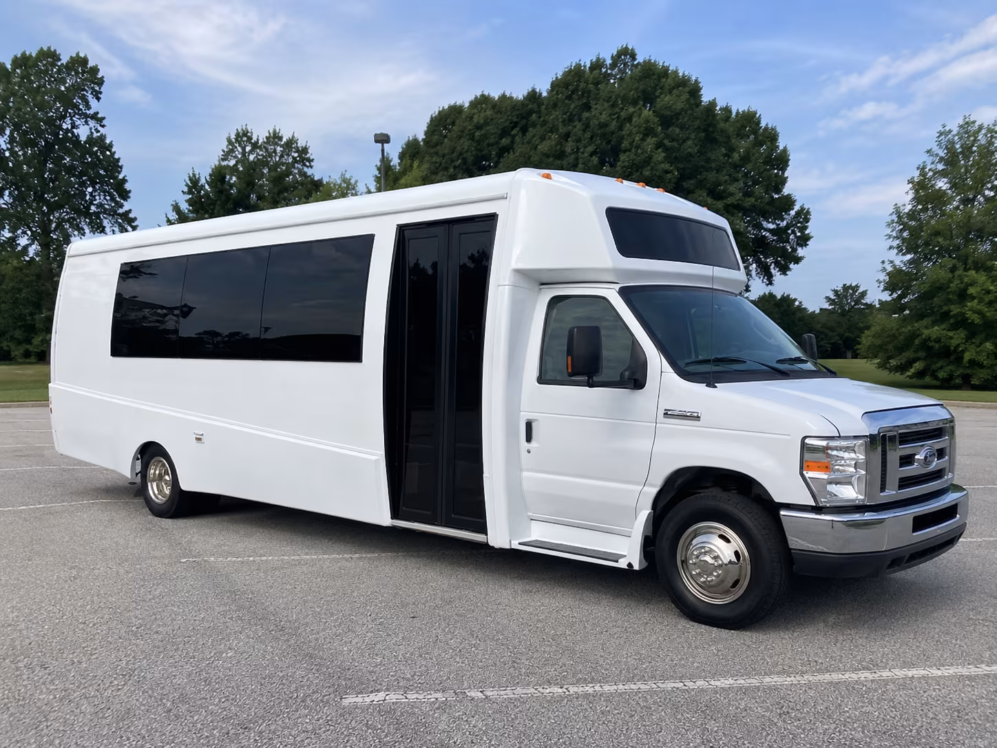 fairfield 18 passenger party bus