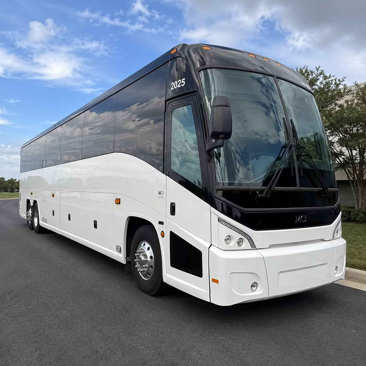 smooth festival and fair buses for the solano county fair